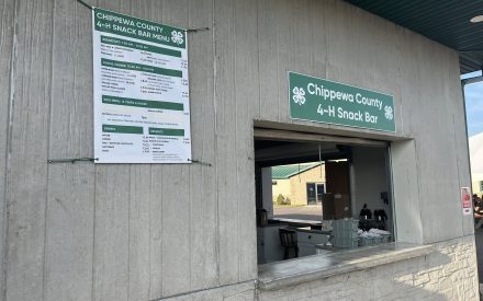 4‑H Snack Bar Volunteers Needed!